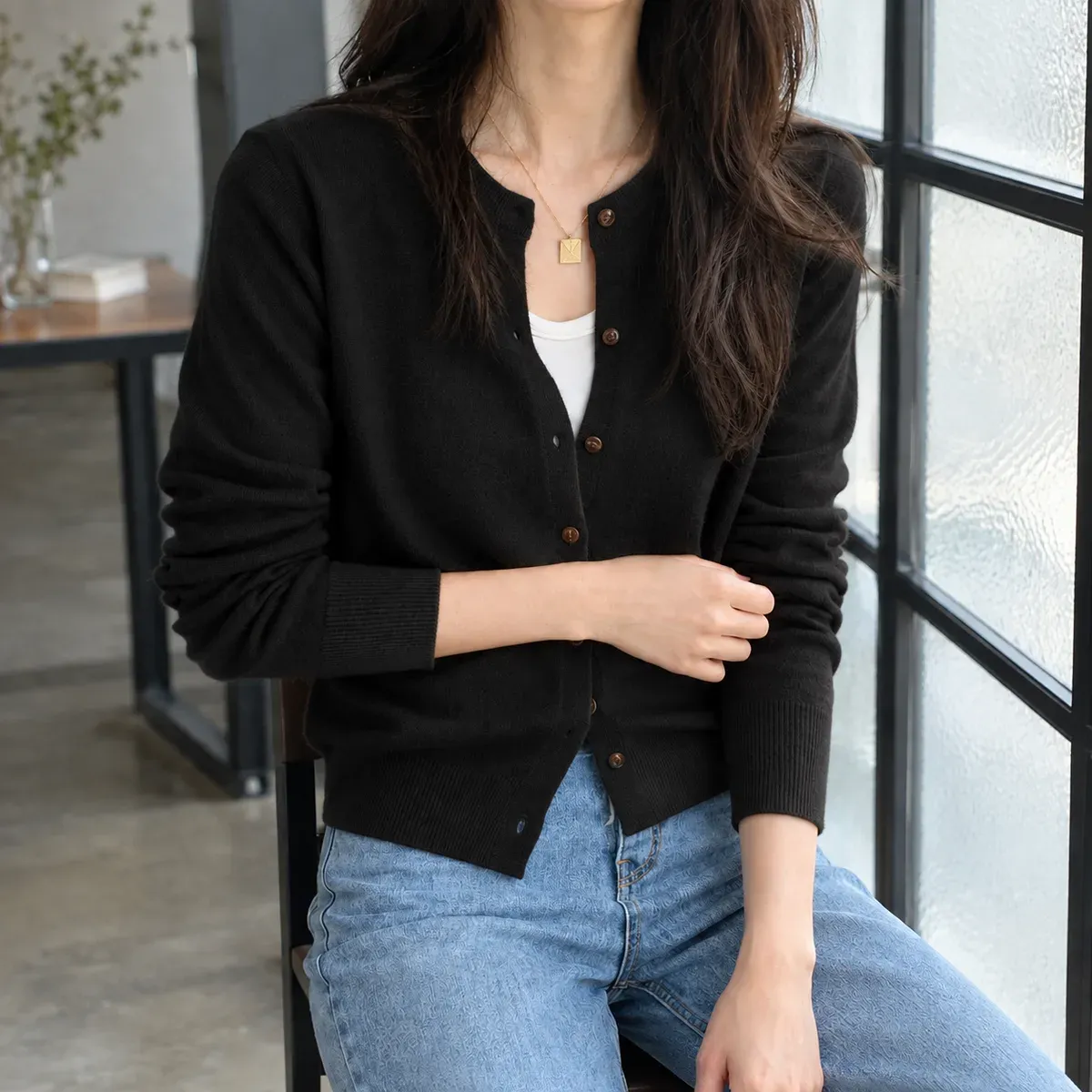 Leah Crewneck Cardigan in Black